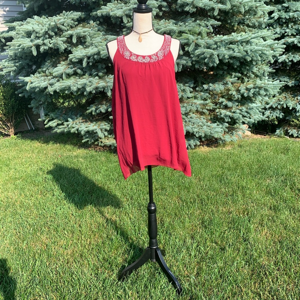 MAKE OFFER❤️❤️Design Story sleeveless blouse ❤️❤️